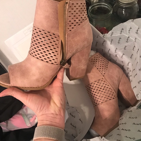 Open toes suede booties - Picture 2 of 4